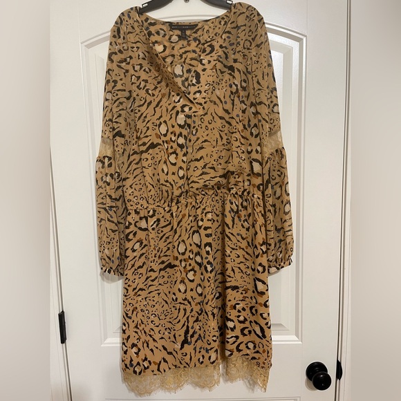 WHBM Leopard Print Blouson Dress. - Picture 4 of 9